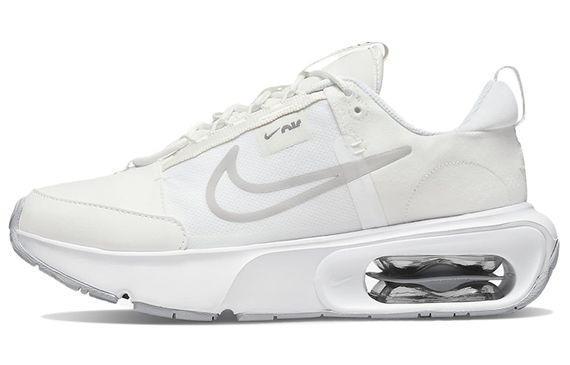 Nike Air Max INTRLK Logo
