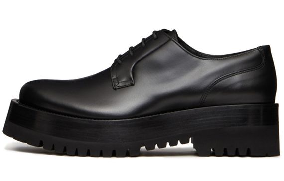 Valentino Upraise