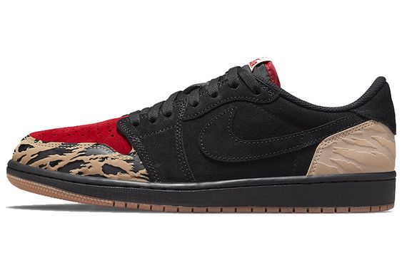 Solefly x Jordan Air Jordan 1 retro low og sp &quot;black and sport red&quot;