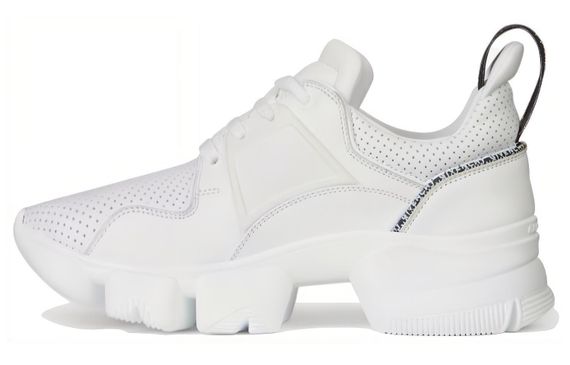 GIVENCHY