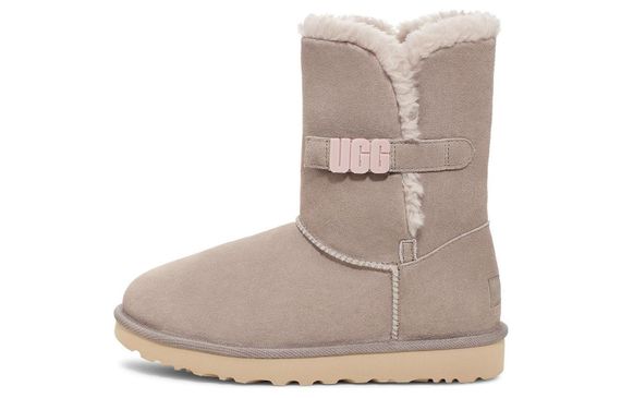 UGG