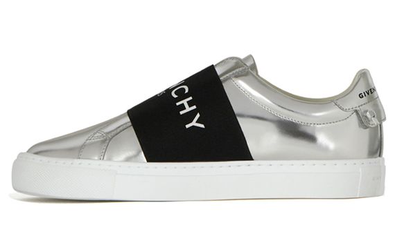 GIVENCHY