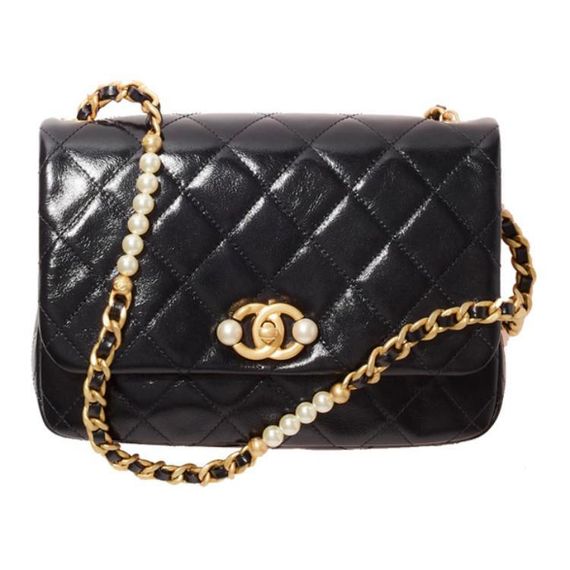CHANEL 22C Vintage Logo