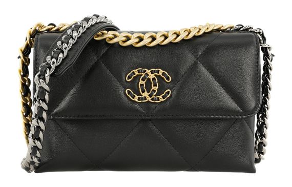 CHANEL 19Bag