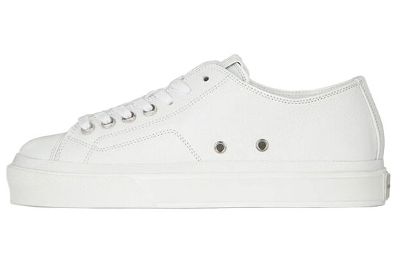 GIVENCHY