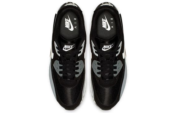 Nike Air Max 90 Essential
