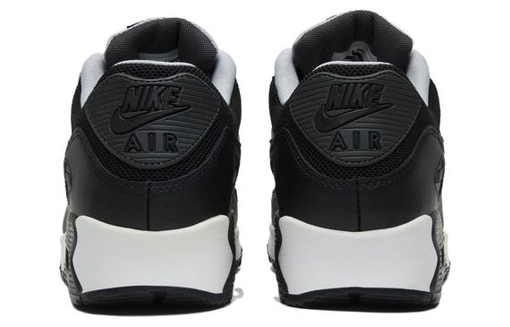 Nike Air Max 90 Essential