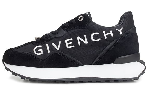 GIVENCHY