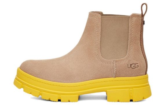 UGG