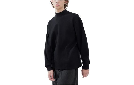 UNIQLO FW23 U T