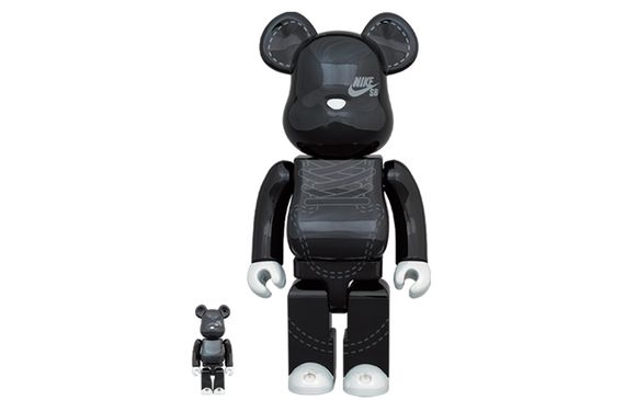 BE@RBRICK x NIKE SB 2020