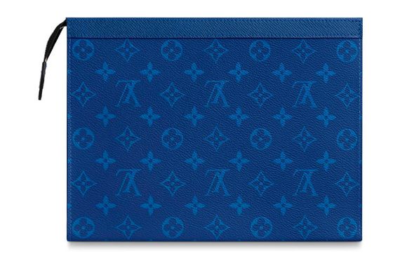 LOUIS VUITTON Pochette Voyage