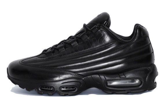 Supreme x Nike Air Max 95 PU