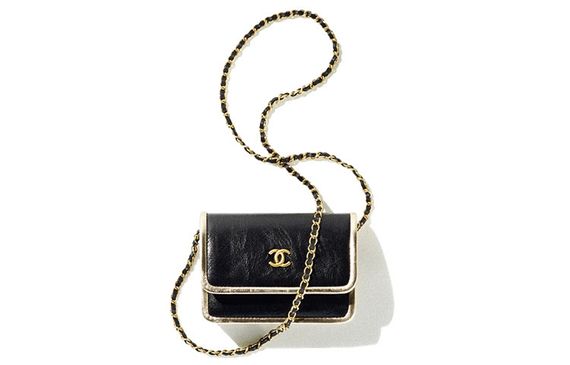 CHANEL 22S /