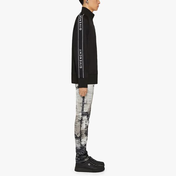 GIVENCHY Logo
