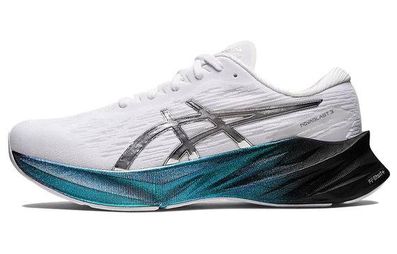 Asics Novablast 3 platinum