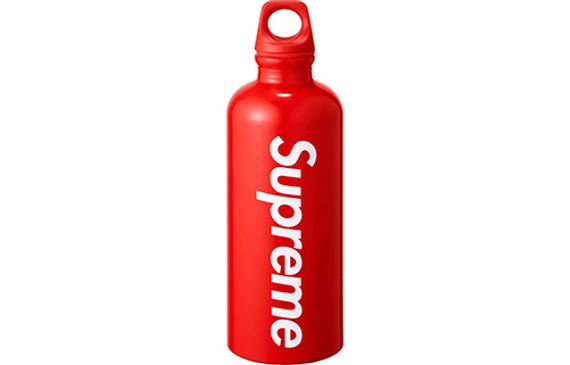 Supreme SS18 SIGG Traveller 0.6L Water Bottle Red