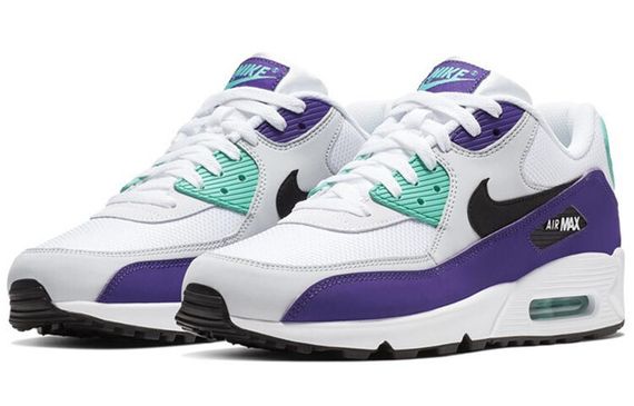 Nike Air Max 90 Essential