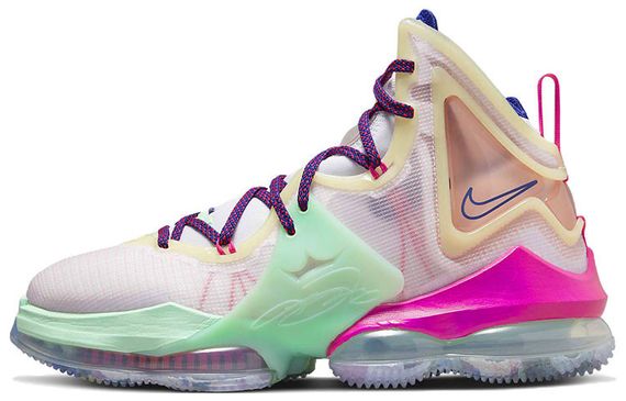 Nike Lebron 19 &quot;Valentine&#39;s Day&quot; 19 TPU