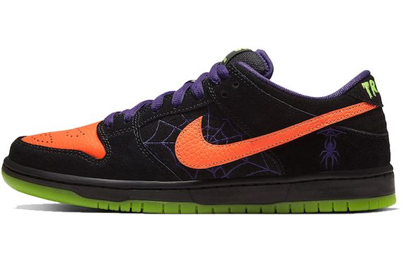 Nike Dunk SB “Night of Mischief”