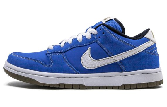 Nike Dunk SB Street Fighter Chun Li