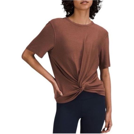 Lululemon Crescent Lycra™ T