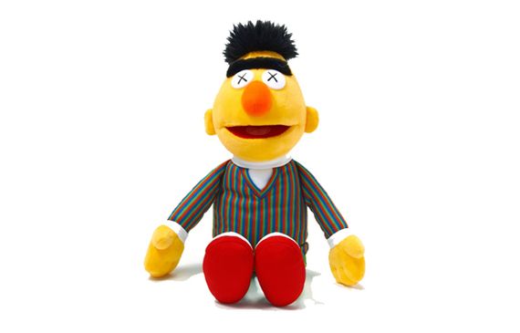 UNIQLO x SESAME STREET/ x KAWS Bert