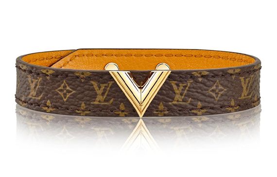 LOUIS VUITTON LV Essential V