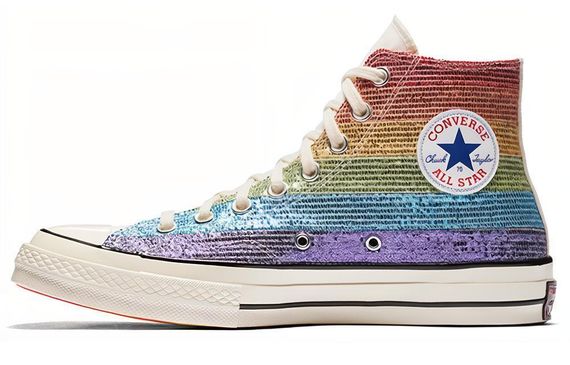 Miley Cyrus x Converse 1970s