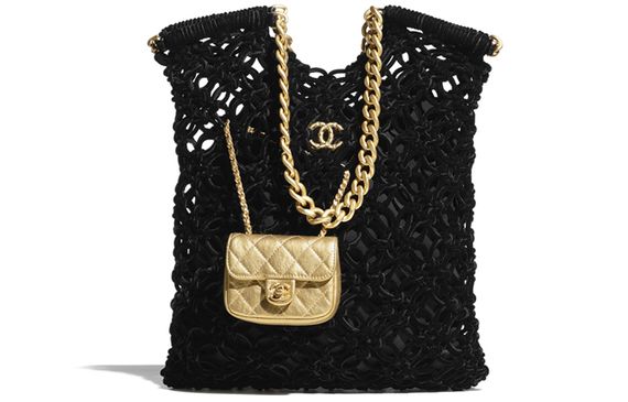 CHANEL /
