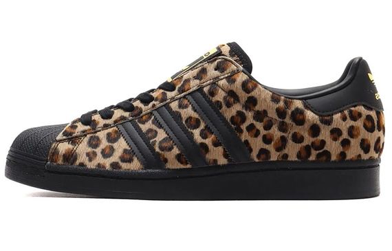 Atmos x adidas originals Superstar &quot;Animal Pack&quot;