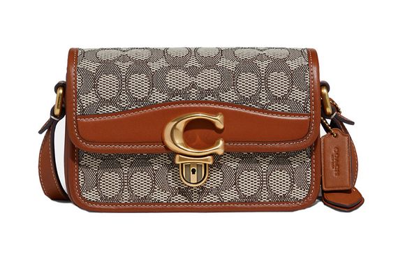 COACH Studio 19 CLogo