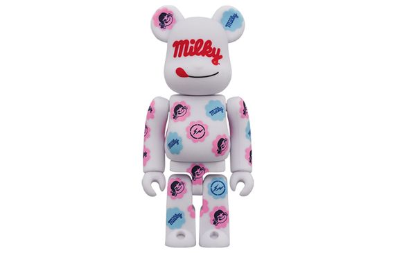 BE@RBRICK MILKY THE CONVENI 100%400%
