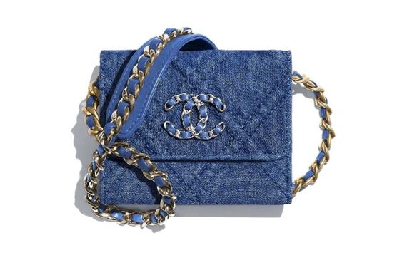 【 】 CHANEL