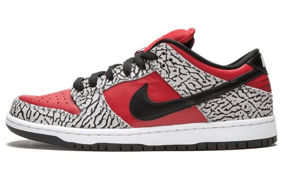 Supreme x Nike Dunk SB NYC 2012