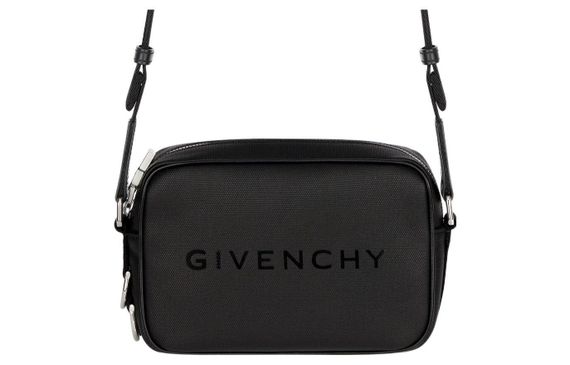 GIVENCHY