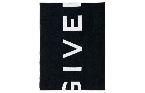 GIVENCHY