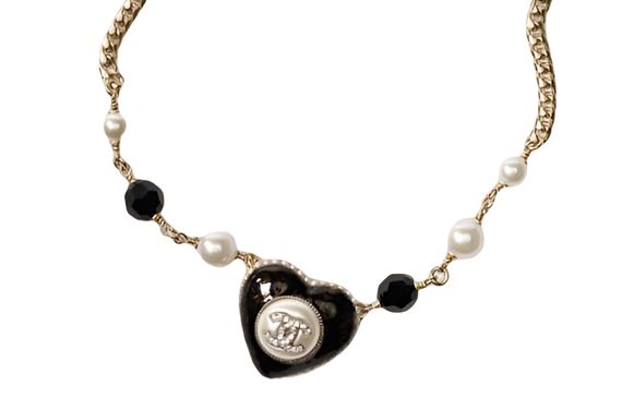 CHANEL /