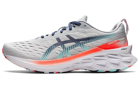 Asics Novablast 2 / /
