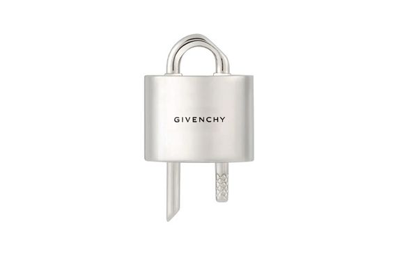 GIVENCHY