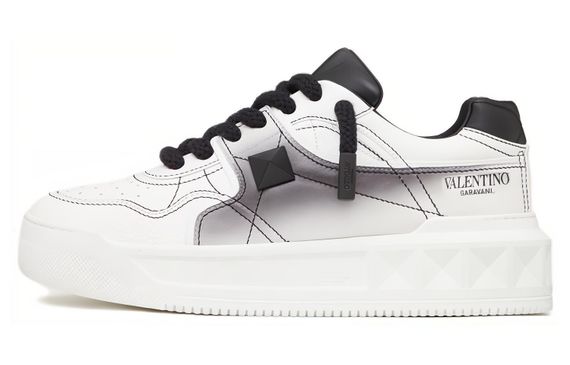 Valentino One Stud