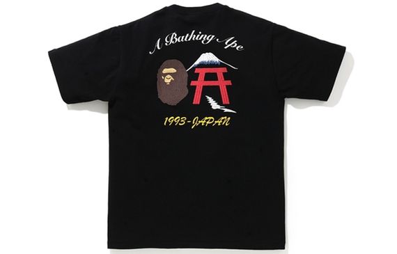A BATHING APE T