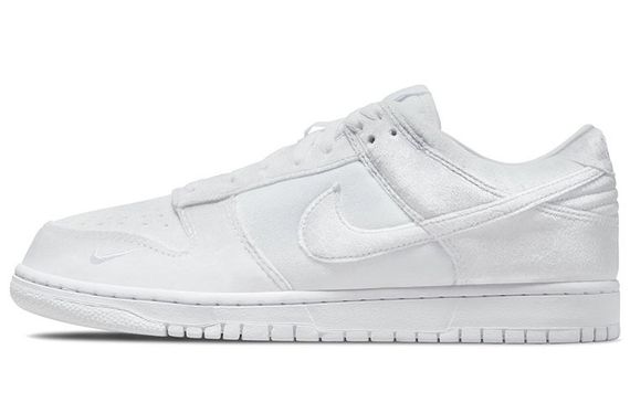 Dover Street Market x Nike Dunk Velvet
