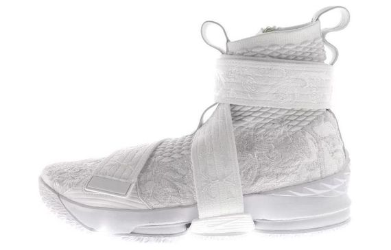 KITH x Nike Lebron 15