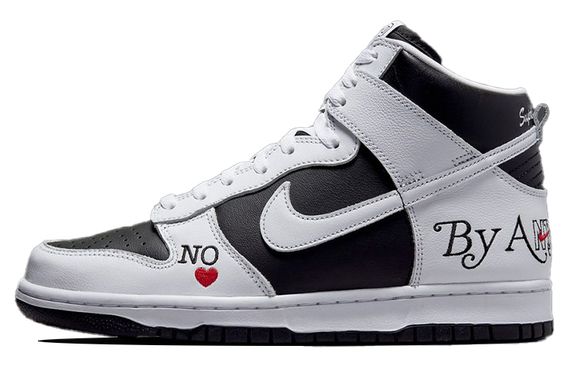 Supreme x Nike Dunk &quot;By Any Means&quot;