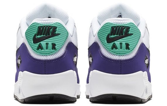 Nike Air Max 90 Essential