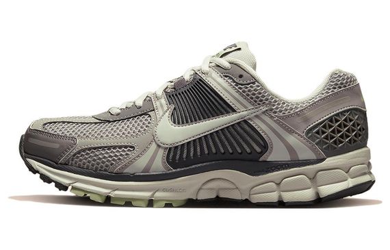 Nike Air Zoom Vomero 5