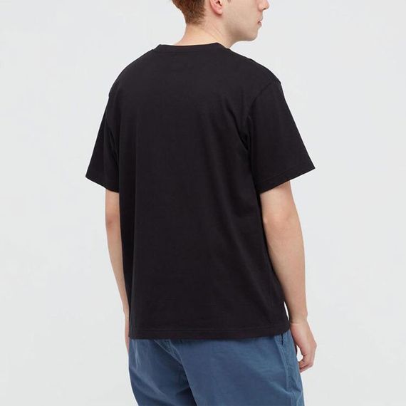 UNIQLO essentials T