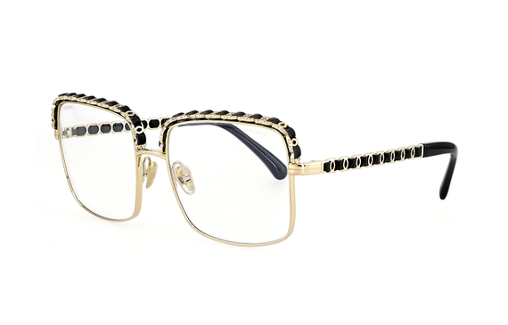 CHANEL /
