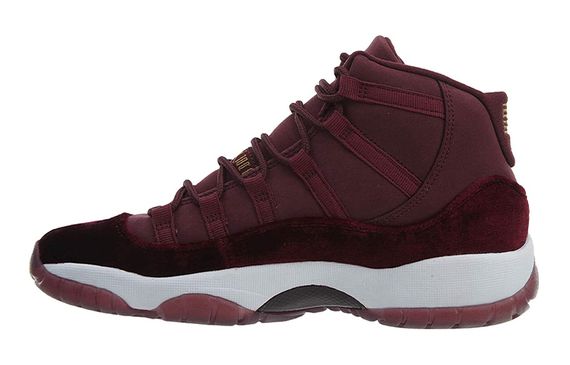 Jordan Air Jordan 11 Retro Heiress Night Maroon
